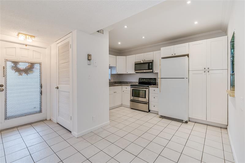 8940 S Hollybrook Blvd #307