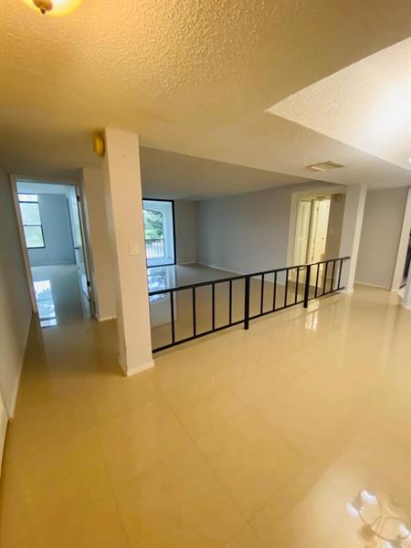 3760 Inverrary Dr #2H