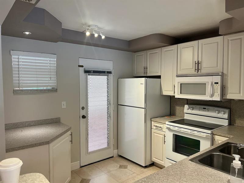 403 NW 68th Ave #202