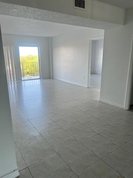 4164 Inverrary Dr #803