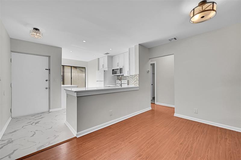 2578 Riverside Dr #421