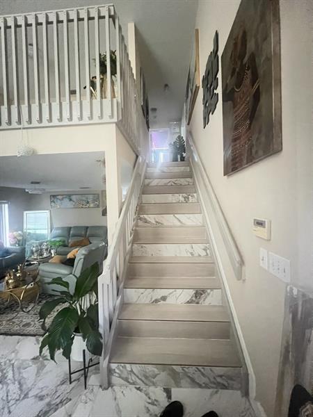 33 SW Spinning Wheel Ln