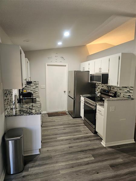 2049 SW McAllister Ln