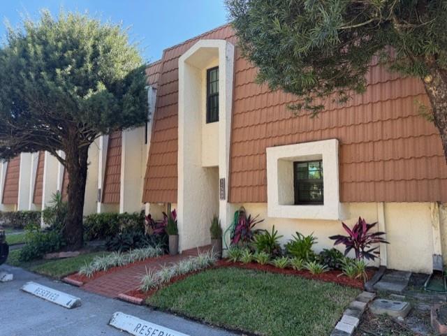 11580 NW 1st St #11580