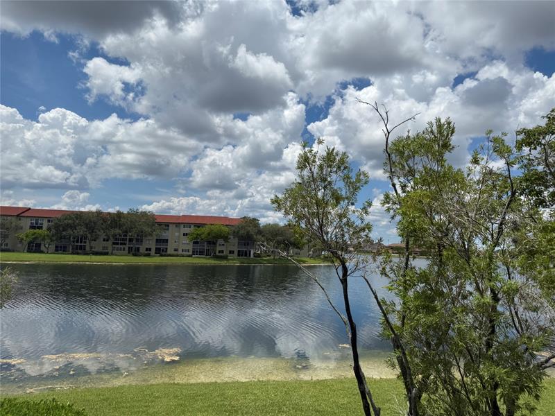 12950 SW 13th St #203 D