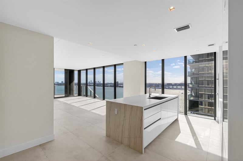 700 NE 24th Street #1807