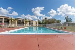 3252 Foxcroft Rd #101