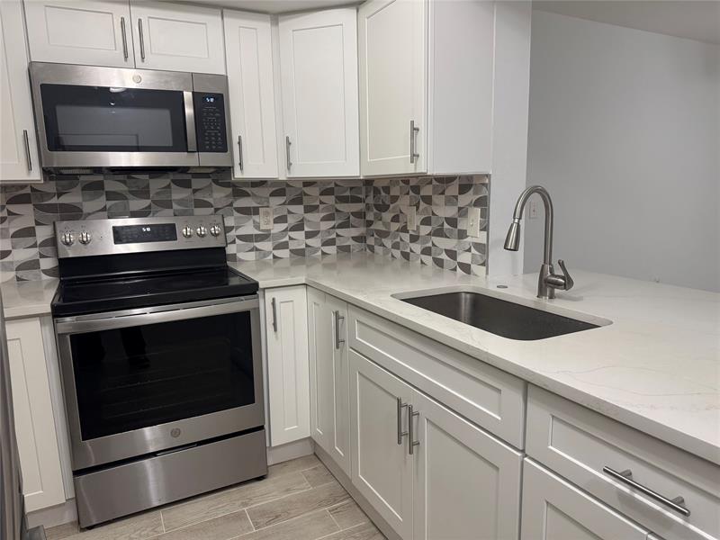 5620 NW 61st St #1201