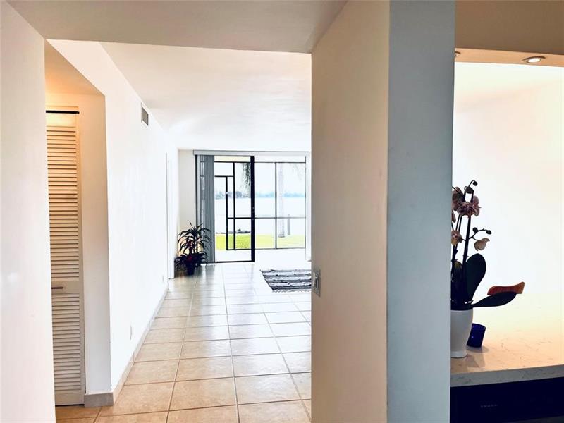 112 Lake Emerald Dr #107