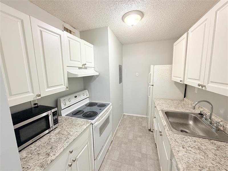 1167 N Benoist Farms Rd #105