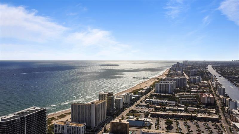 3212 NE 12th St #203