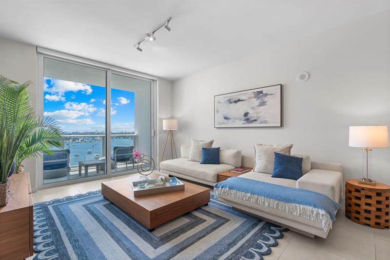 401 N Birch Road #1102