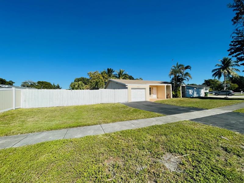 Palm Springs, FL Pembroke Pines FL 33024