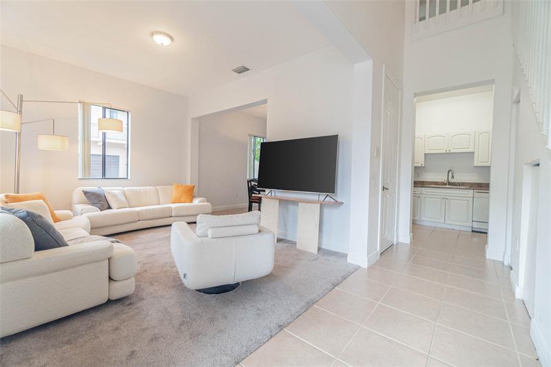 2514 Venetian Ct #2514