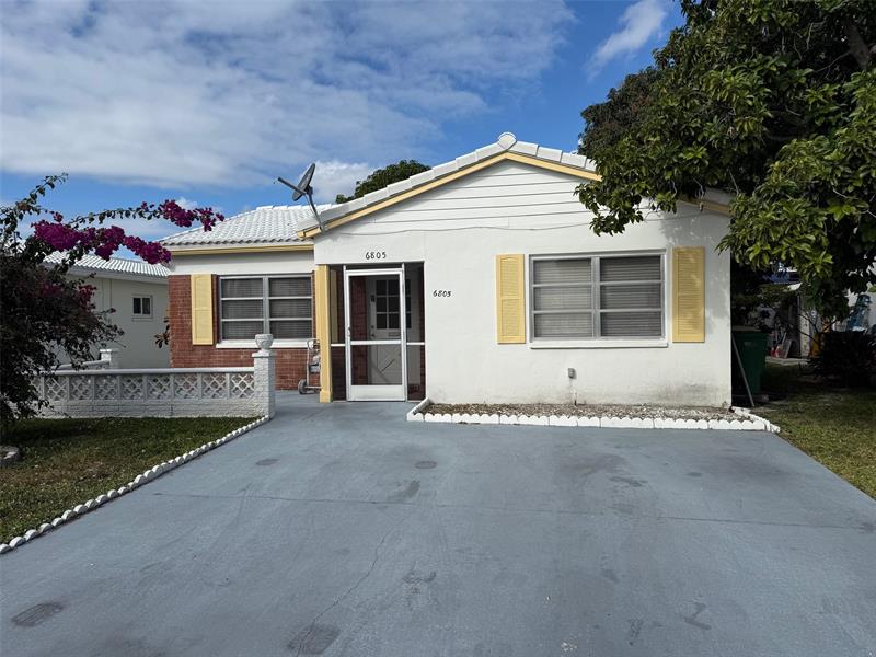 6805 NW 75th Dr