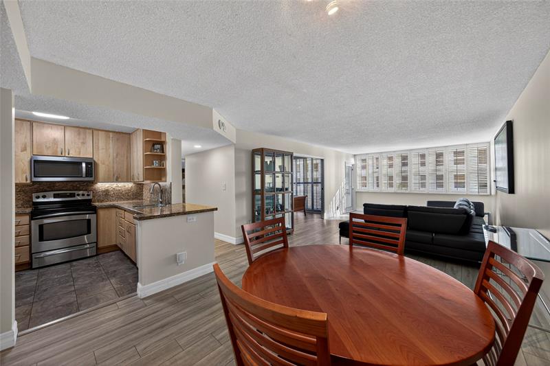 1160 N Federal Hwy #522