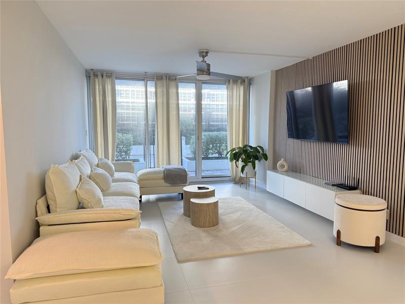 525 N Ocean Blvd #422