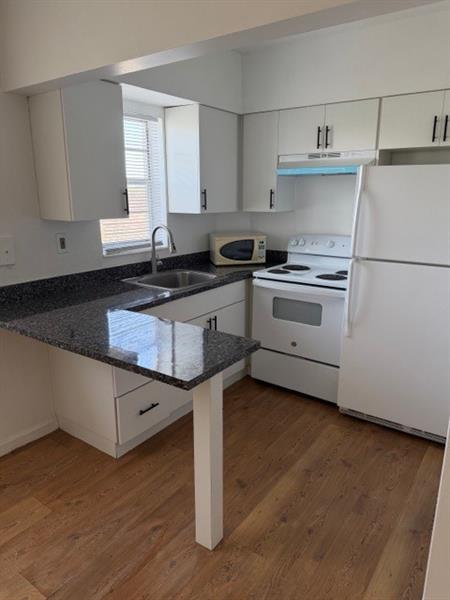 2420 Johnson St #301