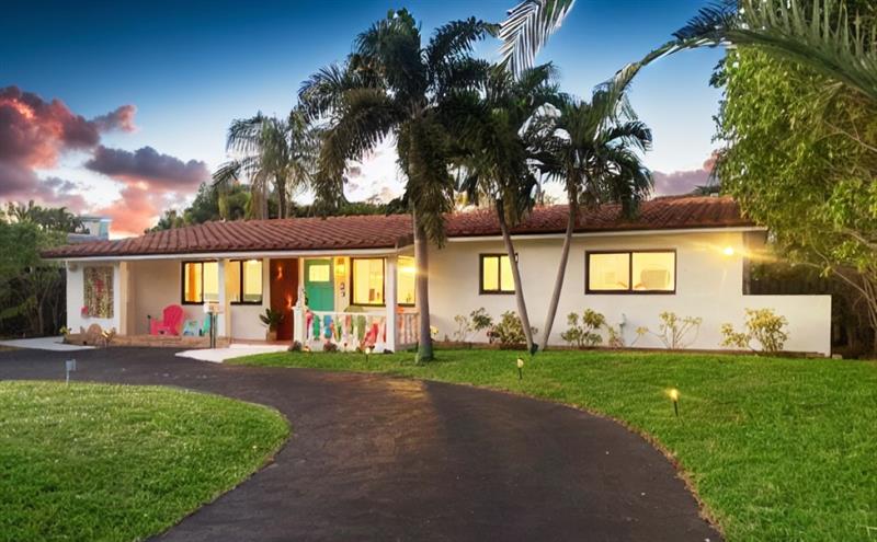 245 N Tradewinds Ave