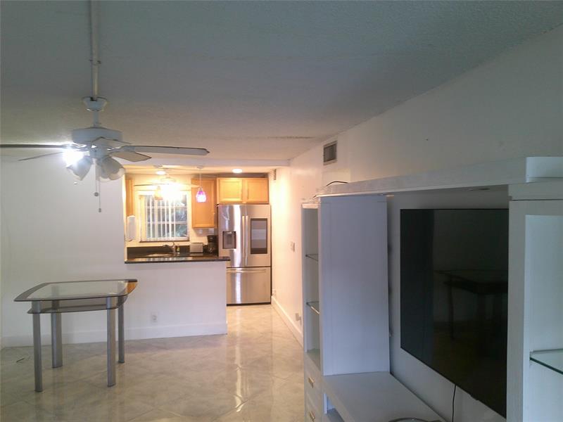 5383 SW 40th Ave #103