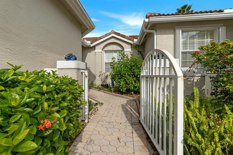 7501 S Aragon Blvd #5