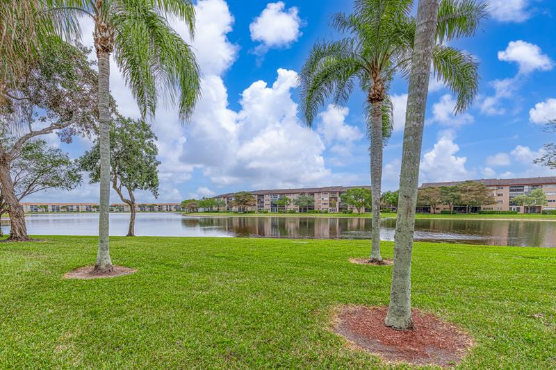 901 SW 141st Ave #406M Image