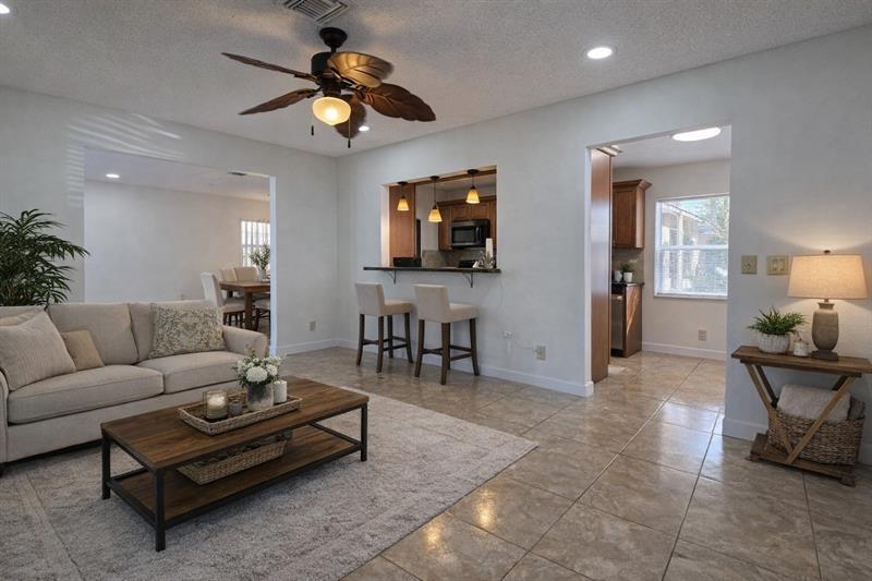 7423 Pineforest Cir W