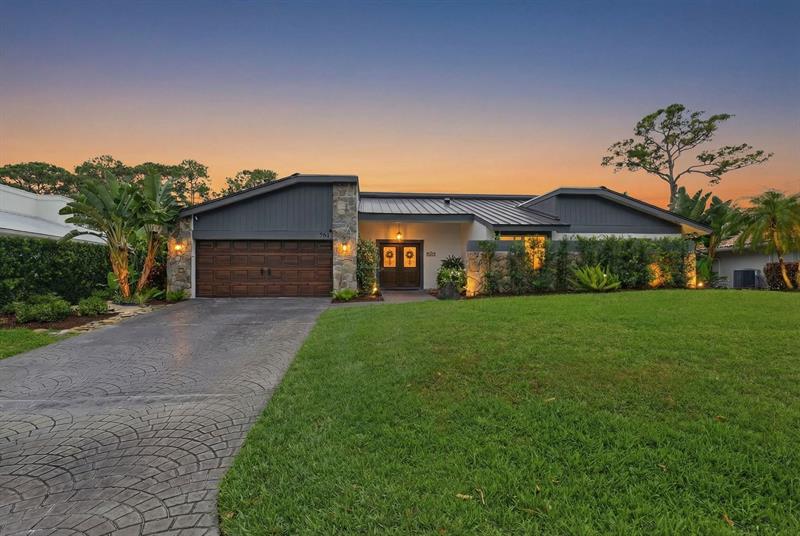 701 Lakewoode Circle W