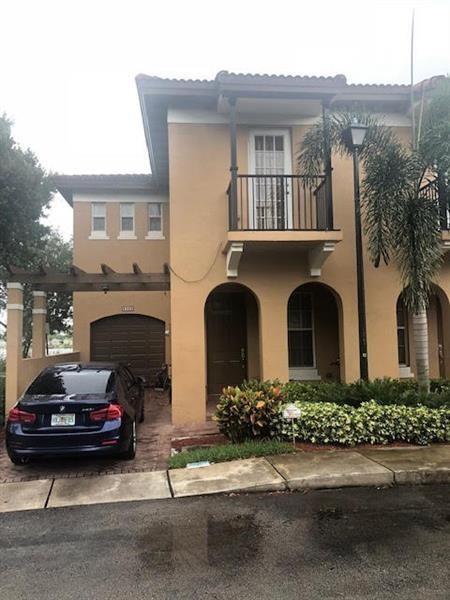 6903 Julia Gardens Dr