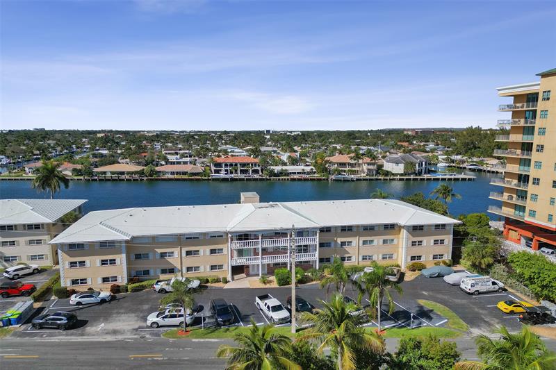 801 N Riverside Dr #4B