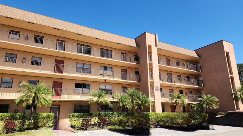 10467 S Sunrise Lakes Blvd #310