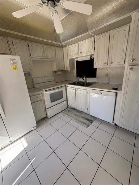 218 NE 12th Ave #104