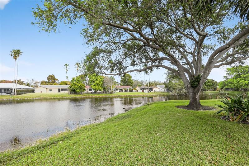 11477 NW 39th Ct #307-1