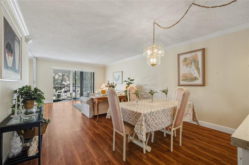 691 S Hollybrook Dr #304