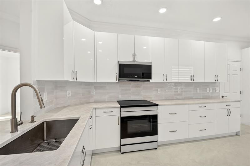 10664 Royal Caribbean Cir #10664