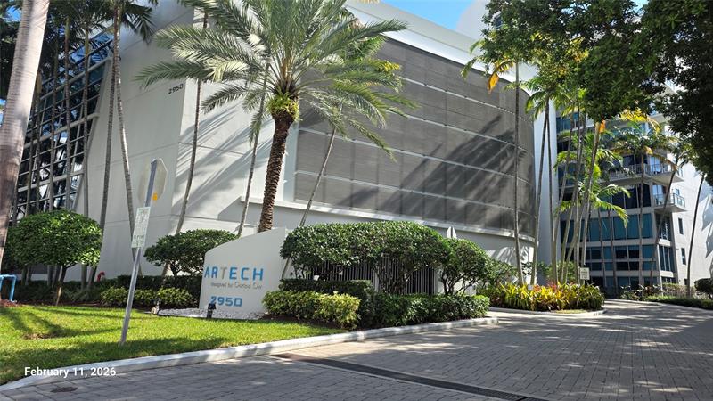 2950 NE 188th St #110 - 33180 - FL - Miami