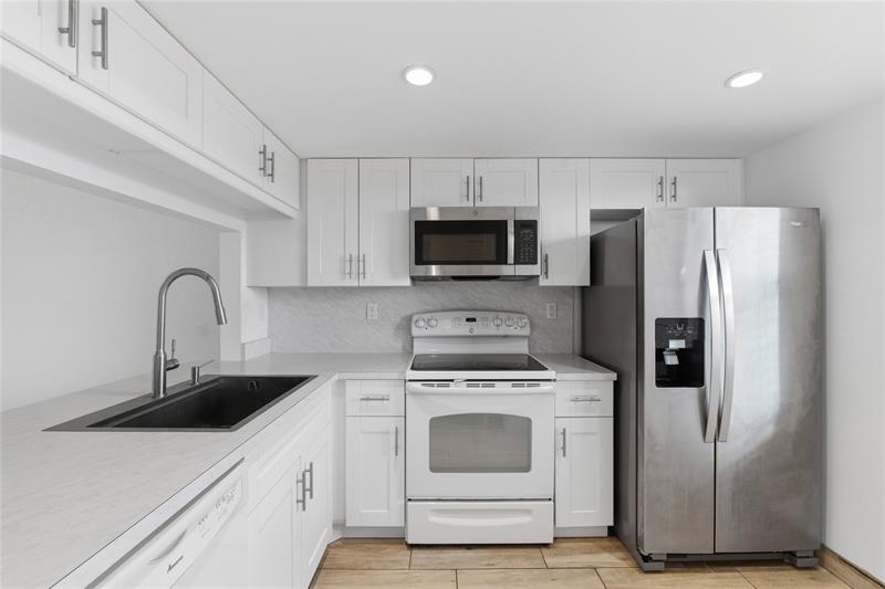 2748 NW 104th Ave #403