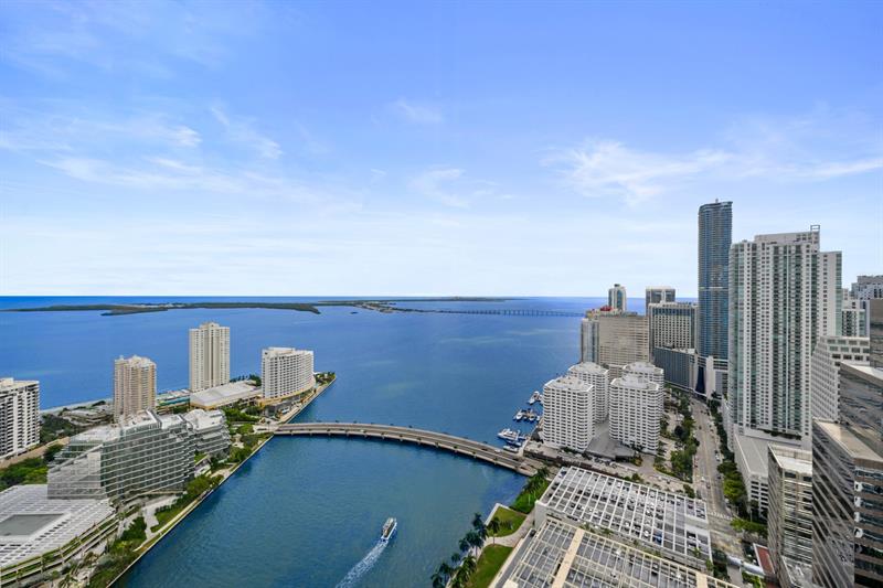 495 Brickell Ave #4407