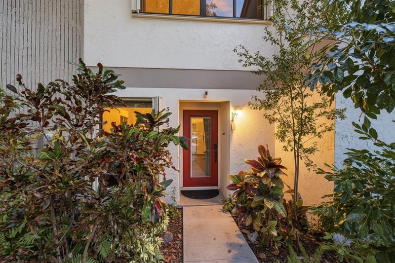 3020 S OAKLAND FOREST DR #3003