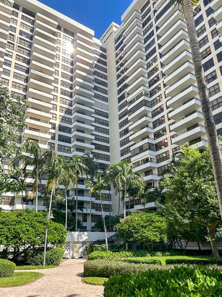 2500 Parkview Dr #615