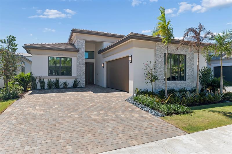 9568 Regal Palm Court