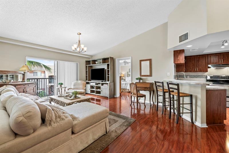 2005 SE 10th Ave #410