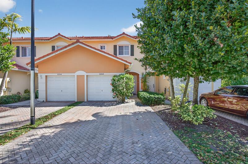 8204 Santa Monica Ave #8204