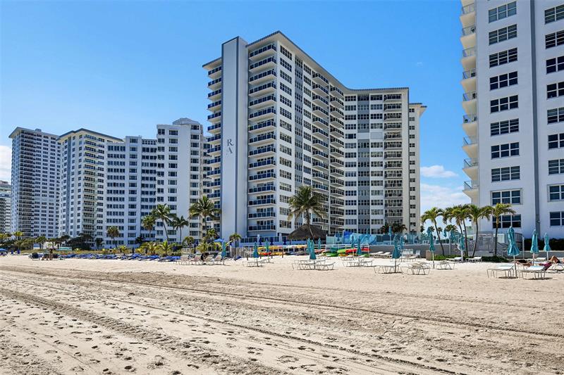 3700 Galt Ocean Dr #1215