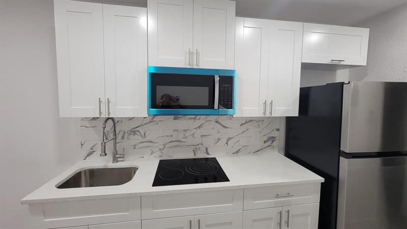 618 SW 14th Terrace #4