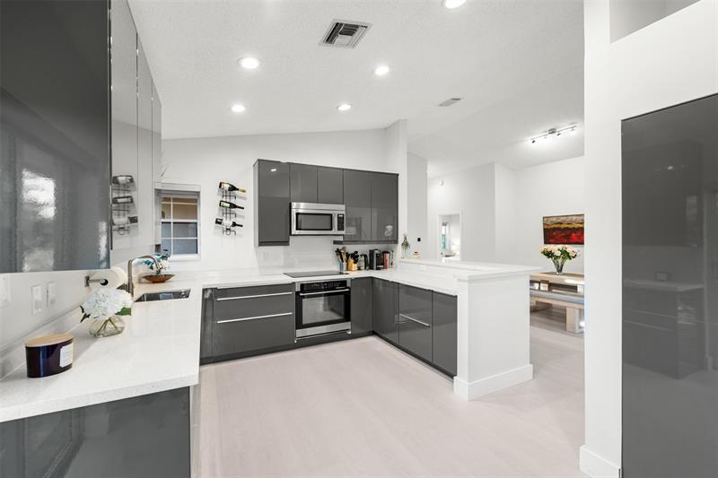 16473 Del Palacio Ct