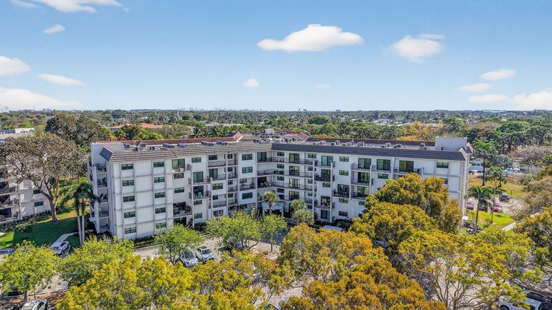 1000 River Reach Dr #406