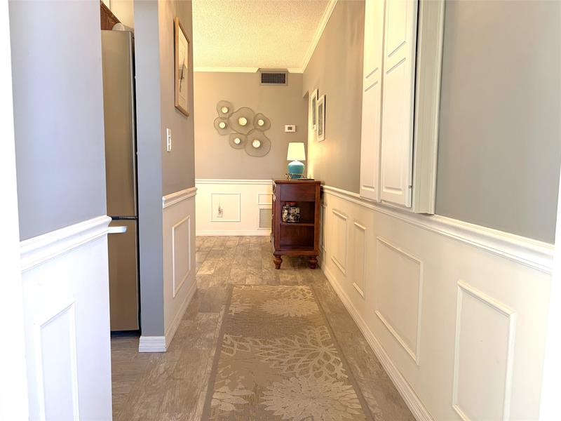 68 Royal Oak Ct #107