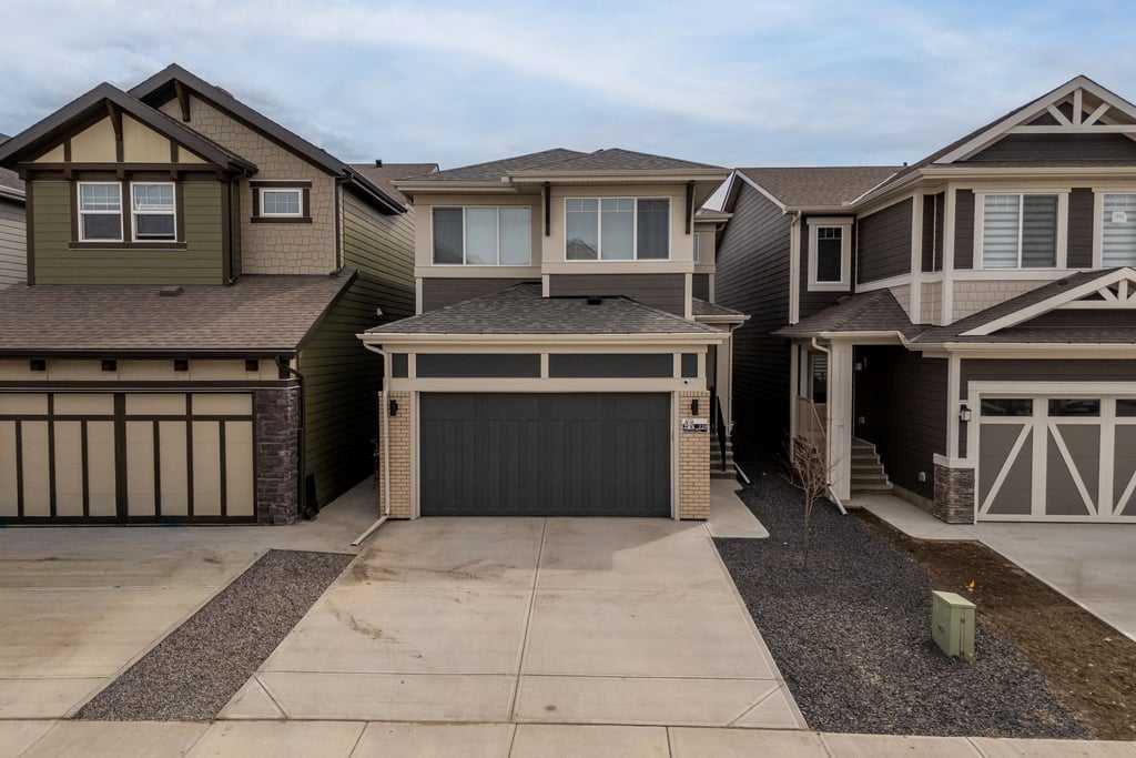 MLS# 241884143