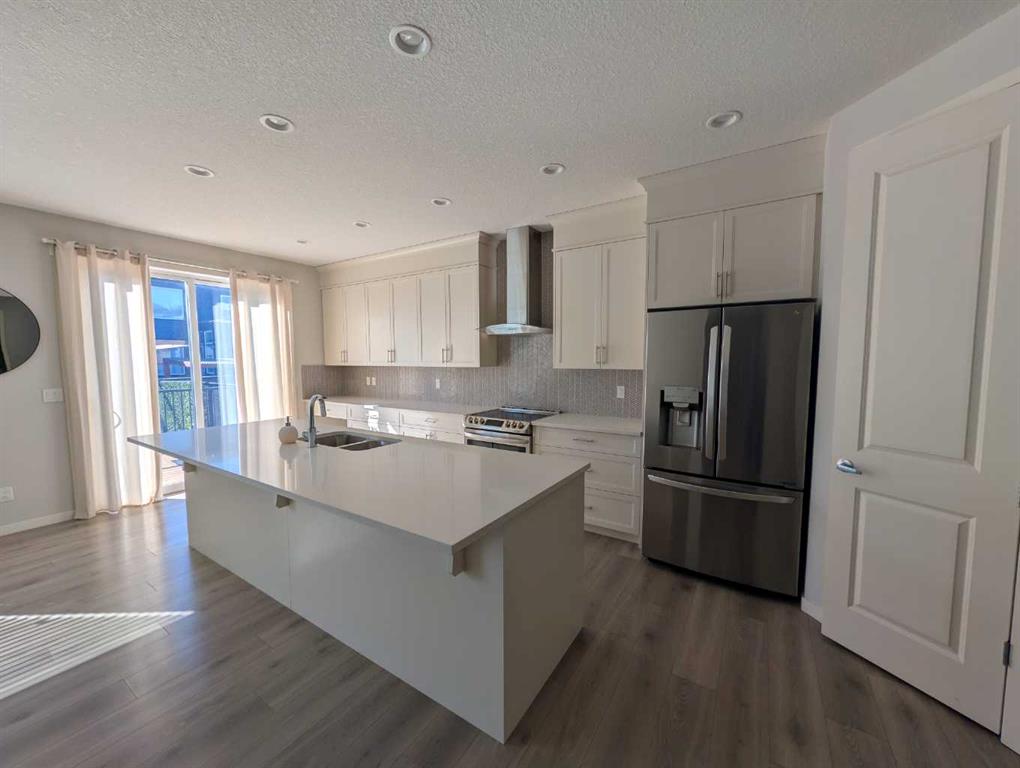 MLS# 241850624